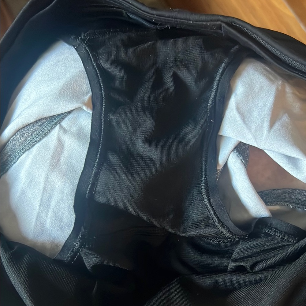 Lululemon Run Time Shorts - Picture 6 of 11
